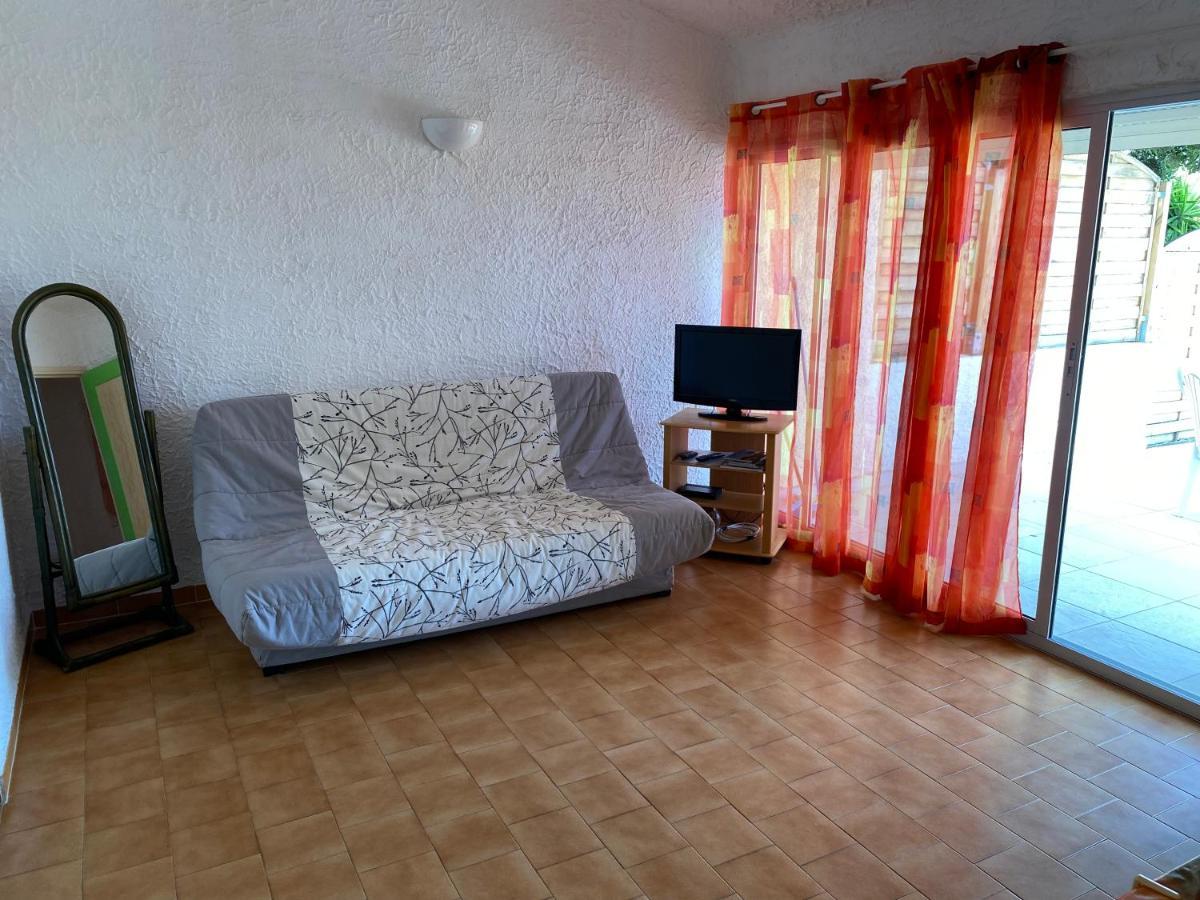 Location 5 Personnes Sant Ambroggio Cocody Village ลูมิโอ ภายนอก รูปภาพ
